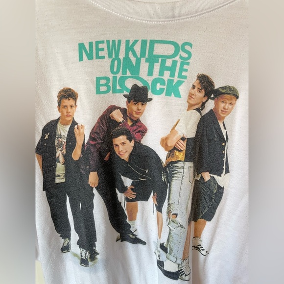 New Kids on the Block white graphic top size S - Picture 4 of 4
